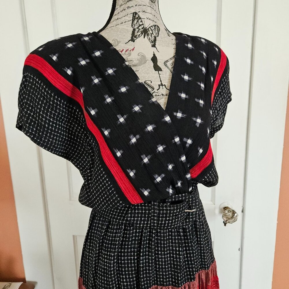 Vintage  80's Casual Corner Power Shoulder Graphic Dress with Belt S-4